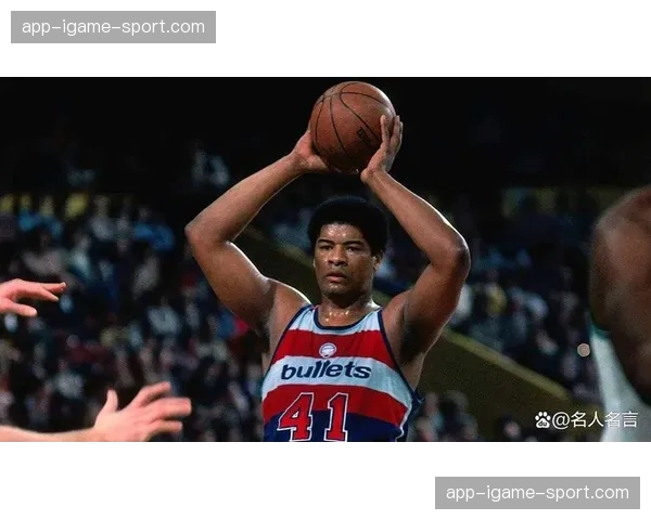 通讯:奇才队为已故传奇球星韦斯-昂塞尔德举办雕像揭幕仪式 通讯:奇才队为已故传奇球星韦斯-昂塞尔德举办雕像揭幕仪式