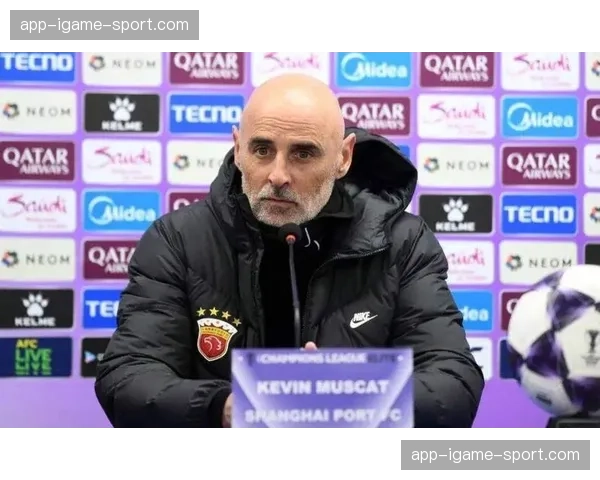 赛后更衣室：河南队新帅拉米雷斯激励球员忘掉争议判罚