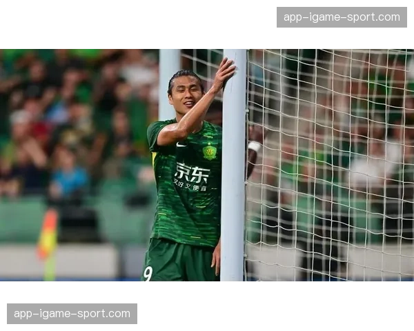 北京国安凭借张玉宁的头球，1-0领先浙江队