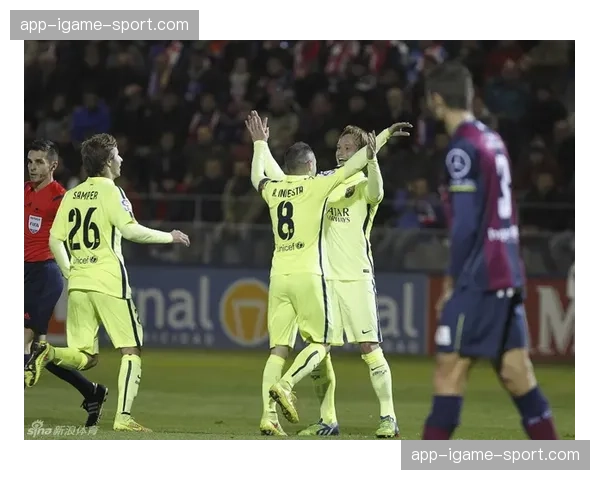 特写镜头:格鲁伊奇头球破门,源自于科斯蒂奇标志性的左脚弧线传中 特写镜头:格鲁伊奇头球破门,源自于科斯蒂奇标志性的左脚弧线传中