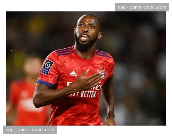 法甲转会市场动态：夏季窗口开启前各队提前布局